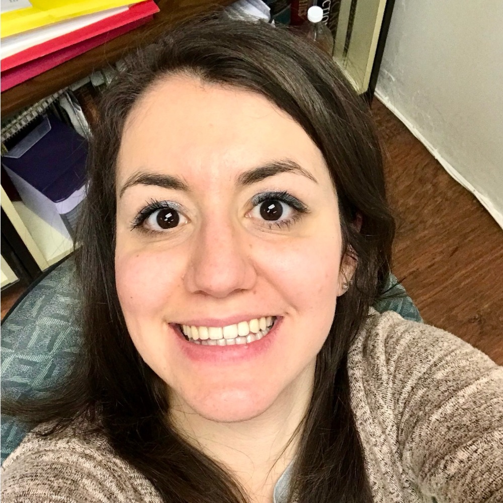 Meet your Posher, Andrea 🇨🇦